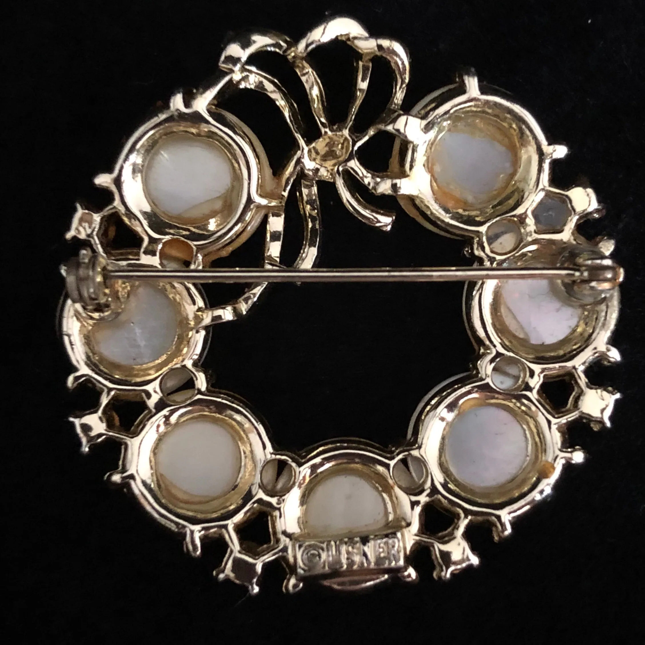 1960s Linser Mother-Of-Pearl Round Brooch