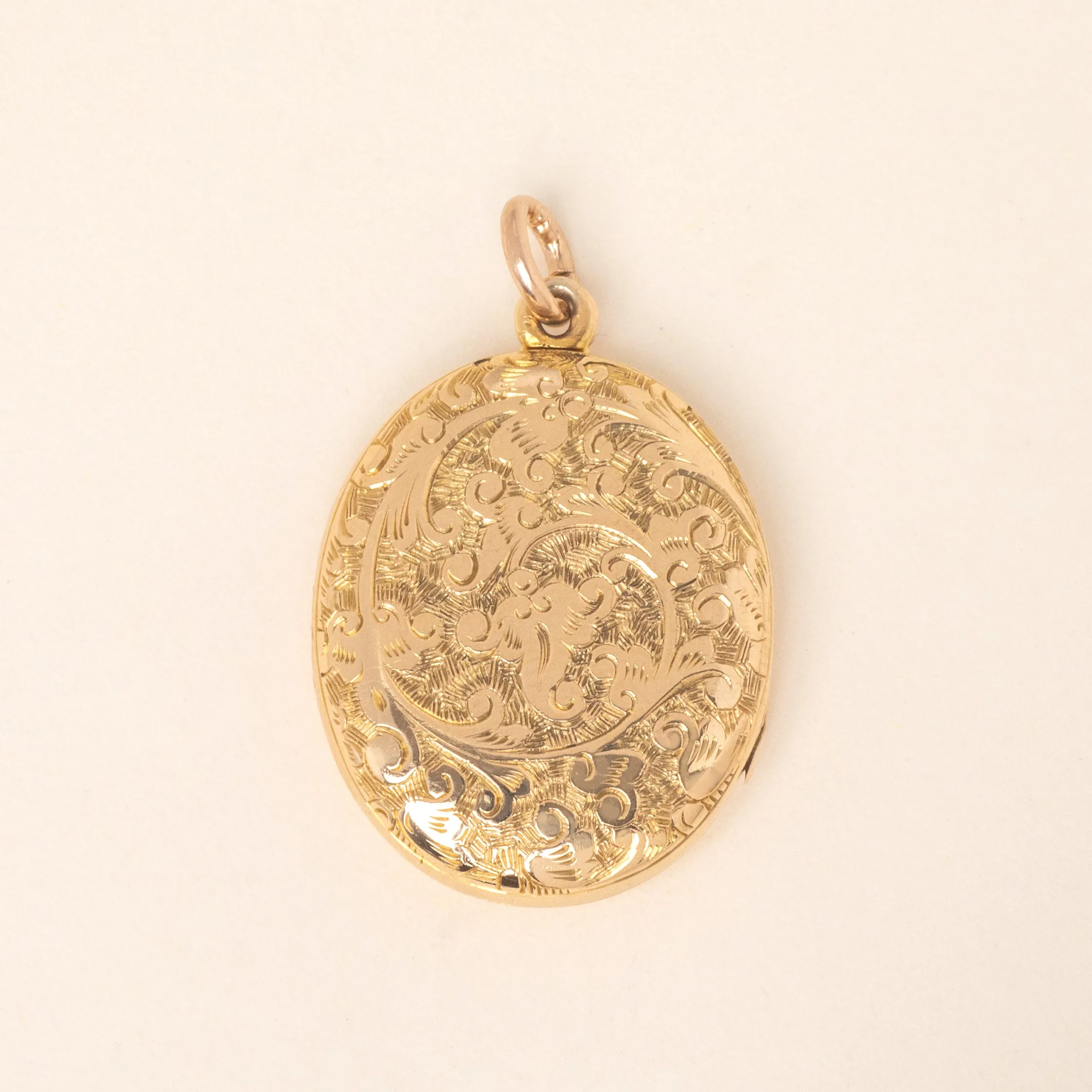 Antique 15ct Gold Engraved Oval Locket