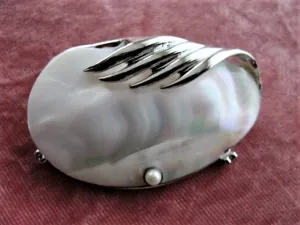 ART DECO Mother of Pearl Brooch Clam Design Broach,Silver Tone Quality Pin For Hat,Scarf, Blouse,Dress, Coat or Jacket Pin Vintage Jewelry