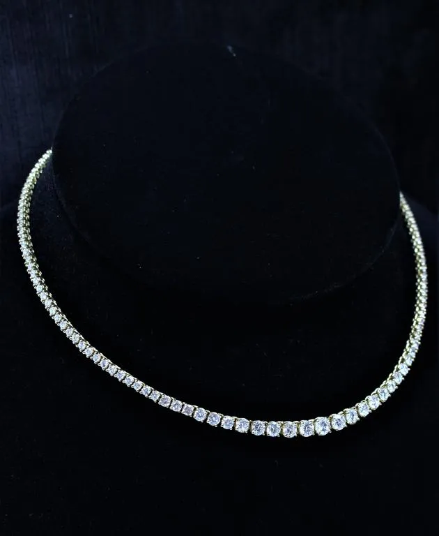 DIAMOND Round Cut Line Necklace 18 Karat Yellow Gold