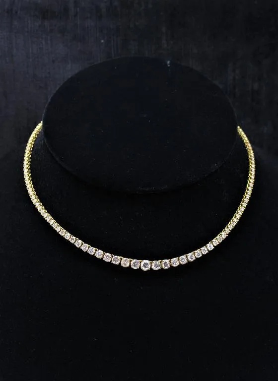 DIAMOND Round Cut Line Necklace 18 Karat Yellow Gold