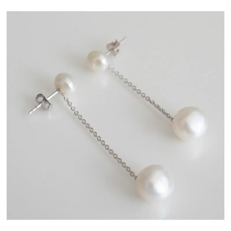 Linear Pearl Drop Earrings.