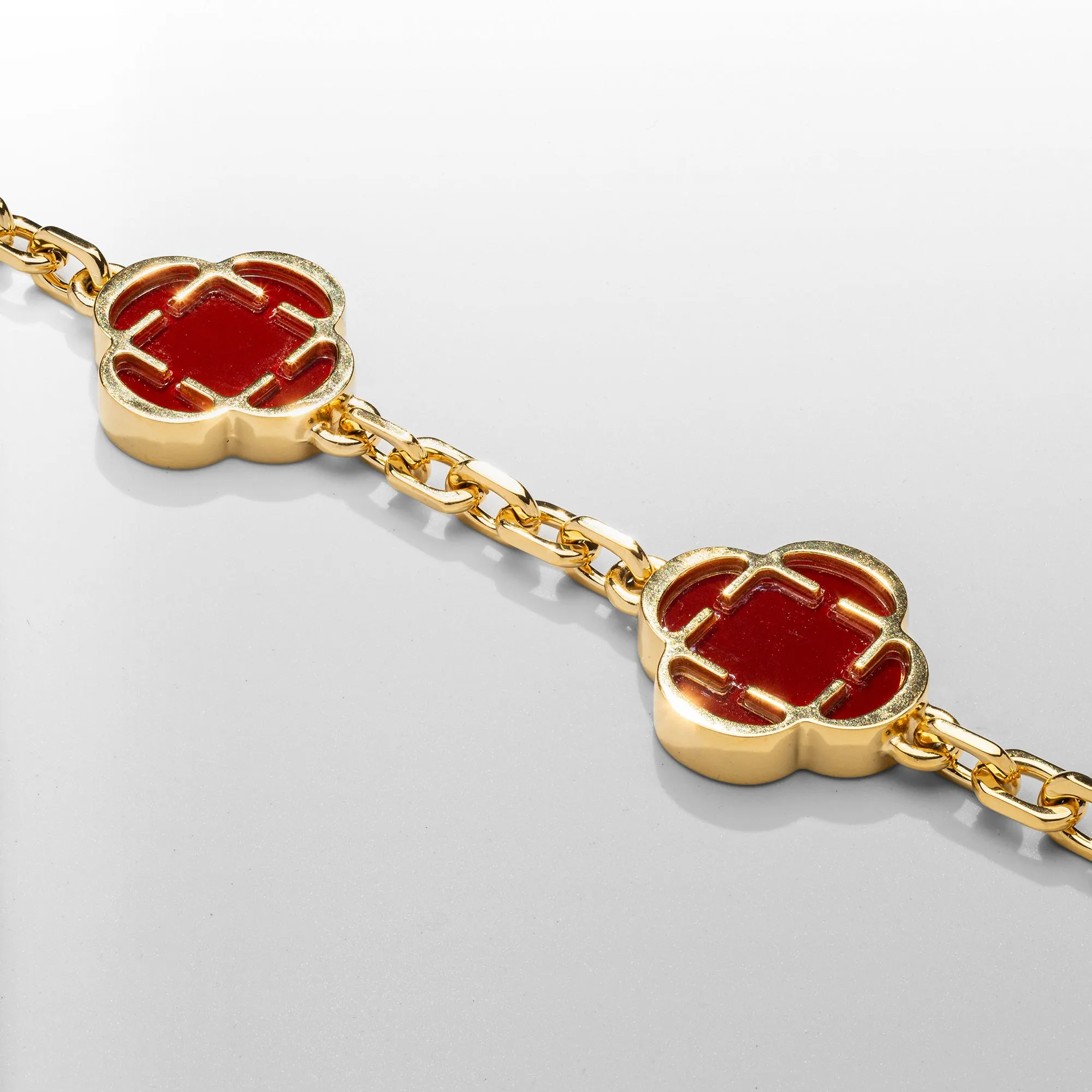 Red Clover Stone Bracelet (Gold)