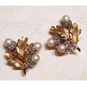 Trifari Vintage Pearl Earrings Clip On Leaf Acorn Gold Crystal