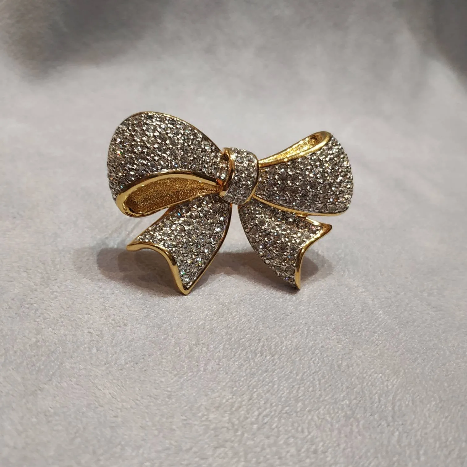 Vintage Swarovski bow brooch crystal gold plated