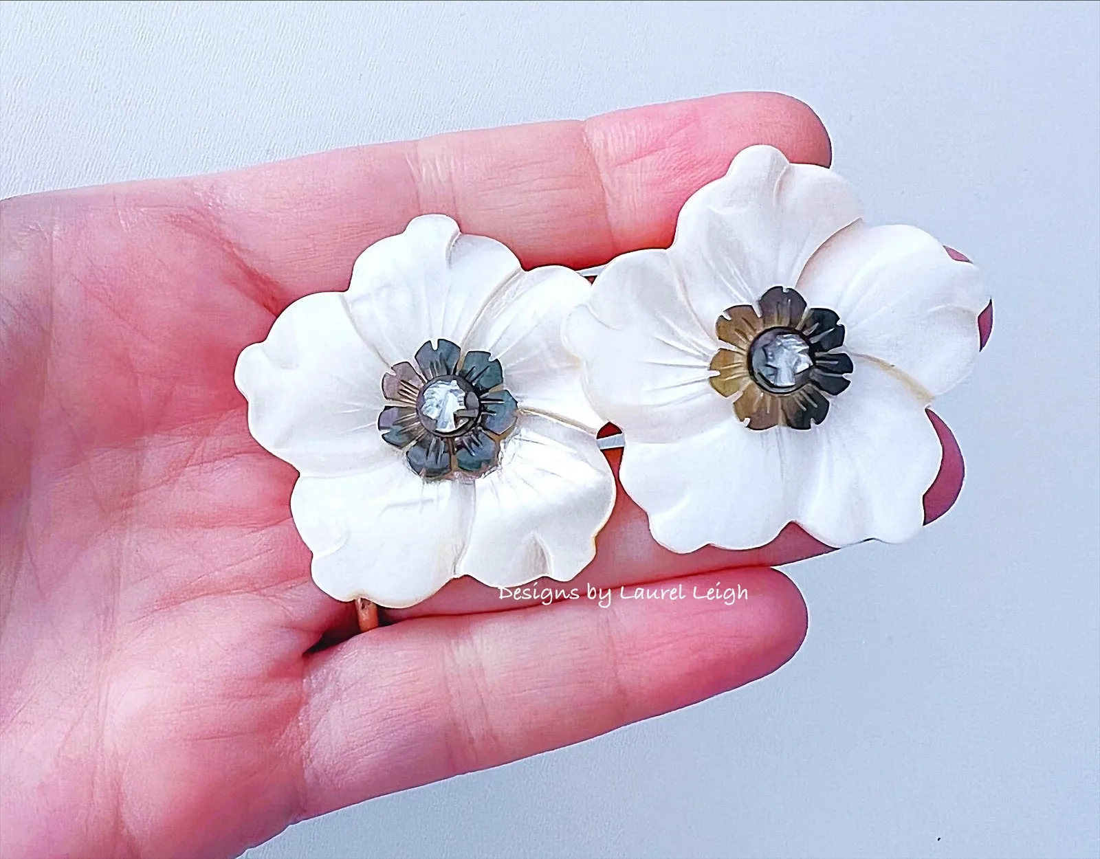 White & Silver Cameo Pearl Flower Earrings