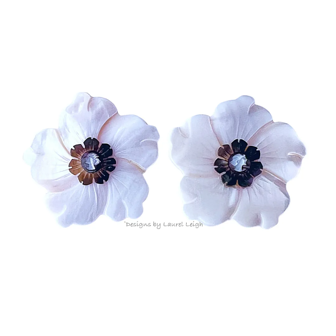 White & Silver Cameo Pearl Flower Earrings